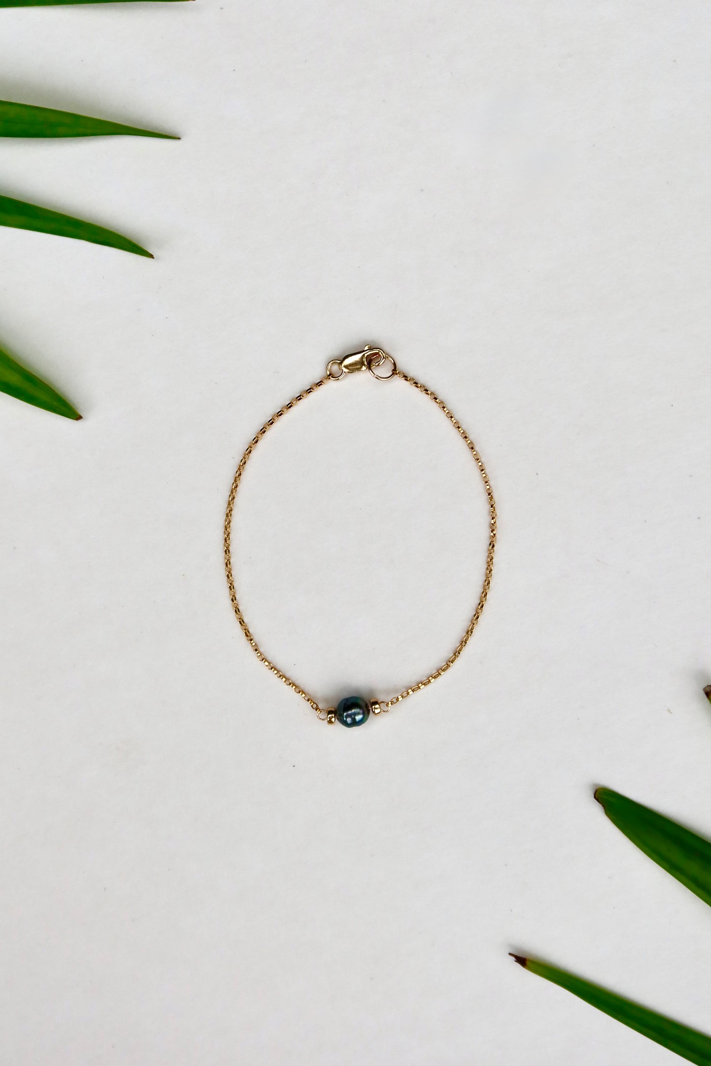 The Keshi Rolo Chain Bracelet