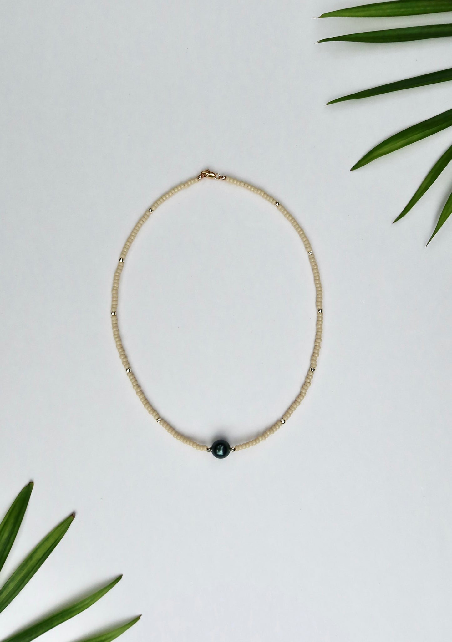 The Mini Beaded Necklace in Shell
