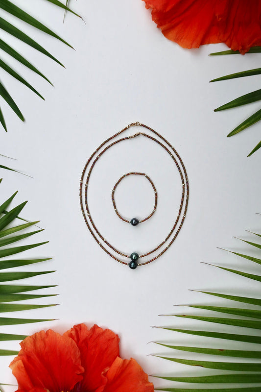 The Mini Beaded Necklace in Onyx